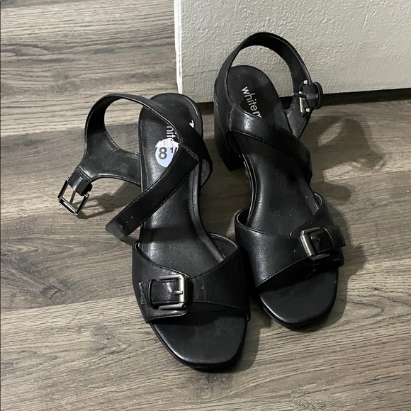 White Mountain Black Buckle Sandals - Picture 1 of 4